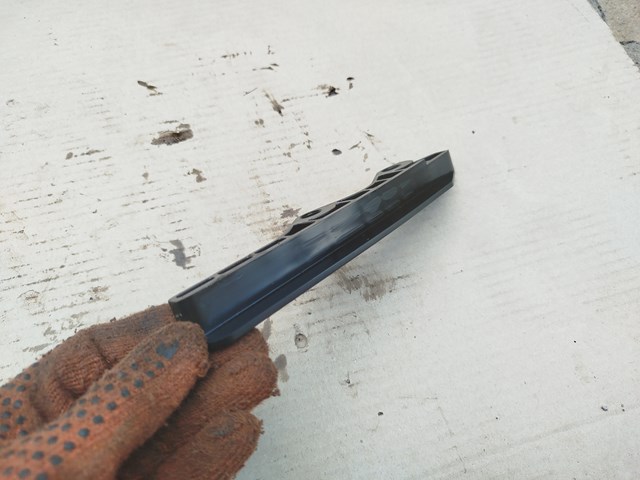 Успокоитель цепи ГРМ, правый 13085BX000 NISSAN