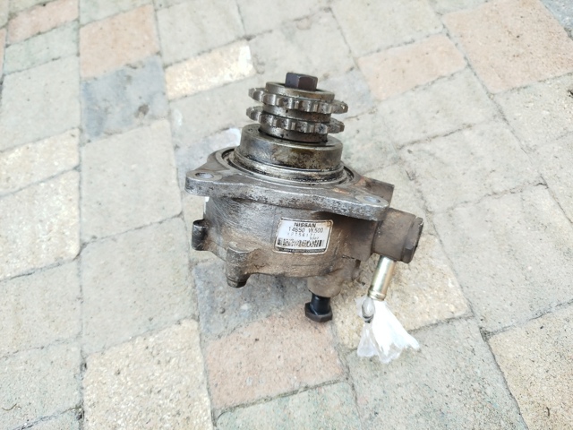 Механический вакуумный насос 14650VK500 NISSAN