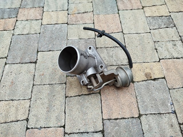 Дроссельная заслонка 16118EB300 NISSAN