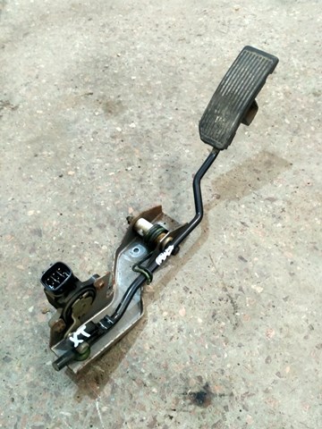 Педаль акселератора 18002EQ300 NISSAN