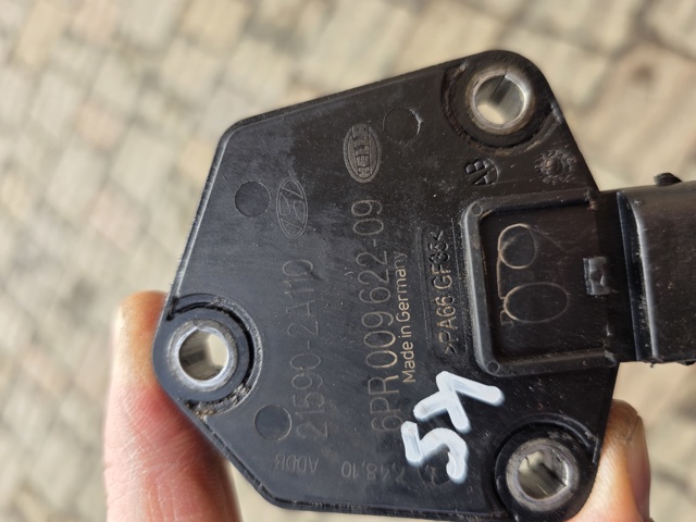 Датчик уровня масла двигателя 215902A110 HYUNDAI