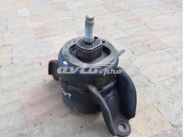218101R010 Правая подушка двигателя купить Полтава