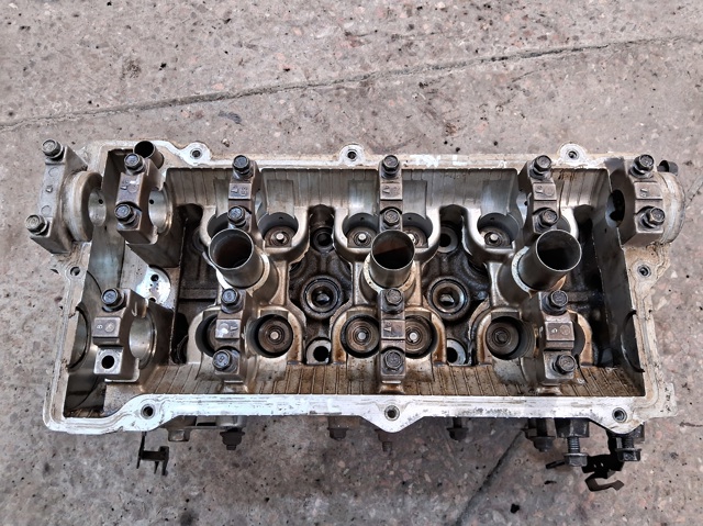 Головка блока цилиндров (ГБЦ) 22100372A0 HYUNDAI