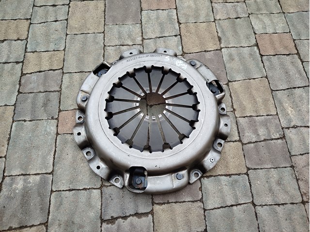 Лепестковая корзина сцепления 2210068D00 SUZUKI