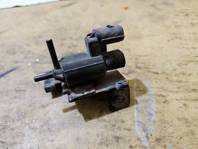 Клапан соленоид регулирования заслонки EGR 25183354 GM