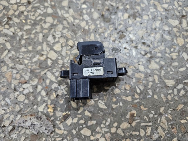 NISSAN 25411EA00A Кнопка включения мотора стеклоподъемника задняя в наличии Чернигов