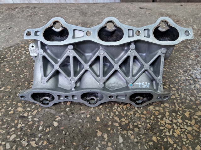 Коллектор впускной 2831037270 HYUNDAI