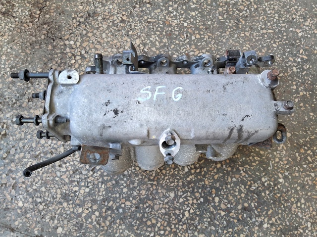 Впускной коллектор 2831038304 HYUNDAI