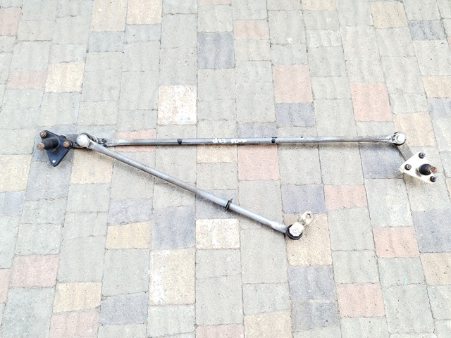 Трапеция стеклоочистителя, правая 2885001G60 NISSAN