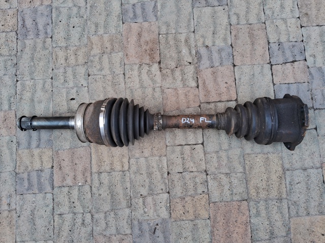 Полуось (привод) передняя 391002S660 NISSAN