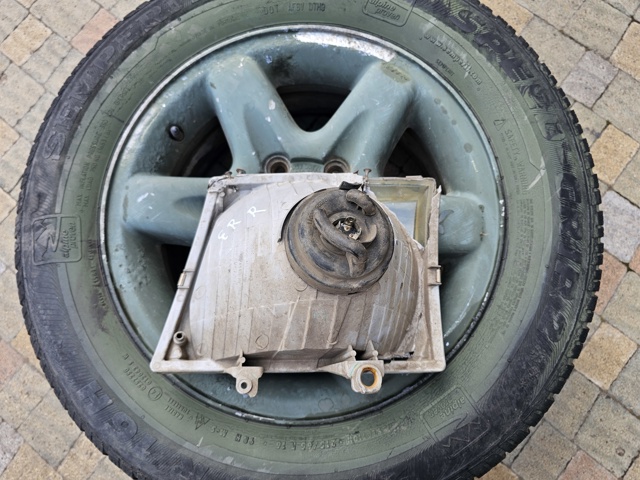 Основная фара - вставка 3941026 FORD