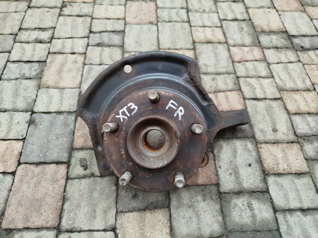 Цапфа поворотная правая 400148H300 NISSAN