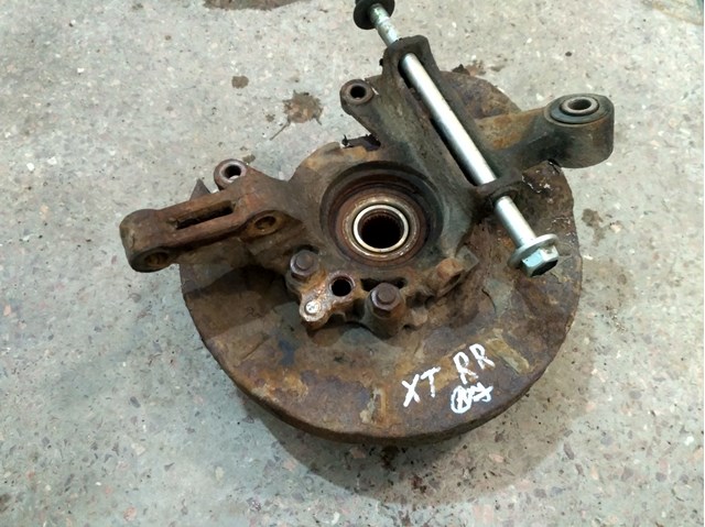 43018-8H300 Nissan/Infiniti Цапфа (поворотный кулак) задний правый