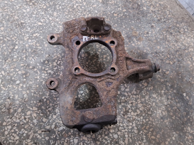 Цапфа - поворотный кулак задний, левый 43019EB300 NISSAN