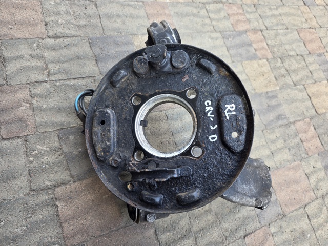Пыльник тормозного диска заднего левый 43120SWW003 HONDA