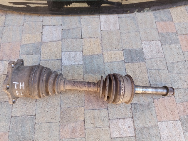 Левая полуось 4343035022 TOYOTA