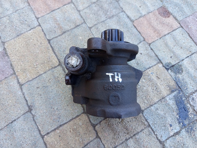 Насос гидроусилителя руля 4431035610 TOYOTA