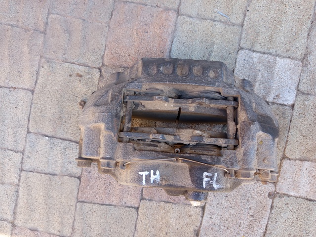 Суппорт тормозной, передний, левый 4775035140 TOYOTA