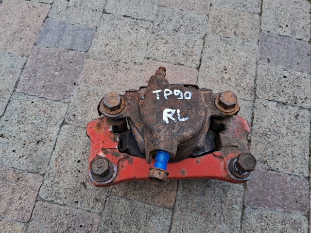 Суппорт тормозной левый задний 4775060110 TOYOTA
