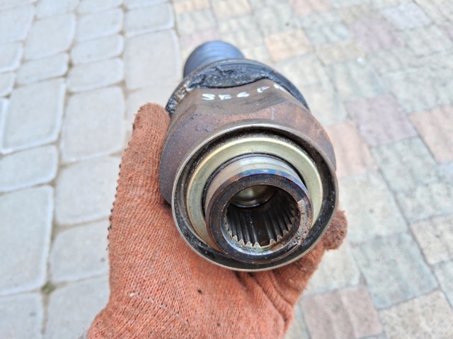 HYUNDAI 4950126360 Полуось (привод) передняя правая в наличии Николаев
