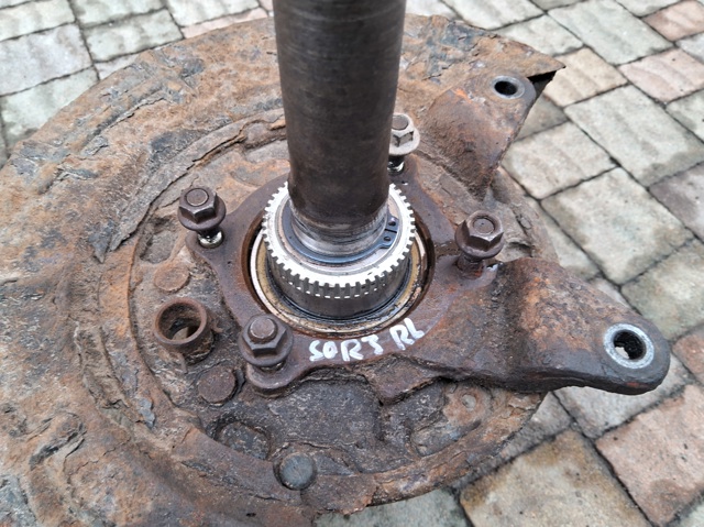 Полуось задняя, левая 523513E150 HYUNDAI