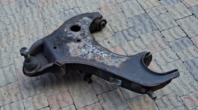 54500VK385 NISSAN Нижний рычаг купить в Сумы