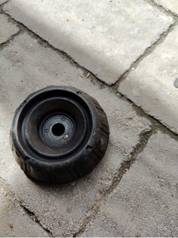 Подушка амортизатора переднего 546110U000 HYUNDAI