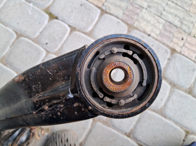 5510026600 HYUNDAI Рычаг (тяга) задней подвески продольный нижний левый купить в Тернополь