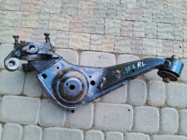 Рычаг/тяга задней подвески продольный нижний, левый 5510026600 HYUNDAI