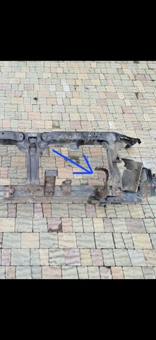 Кронштейн бампера переднего, внешний левый 62245EB300 NISSAN
