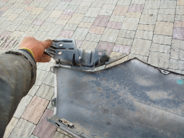 Купить Правое крыло Ниссан Икс-Трейл  T30 по низкой цене