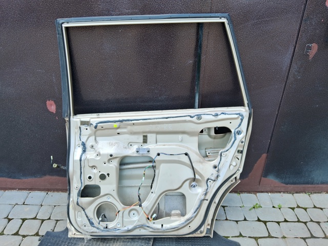 6800365811 SUZUKI Дверь задняя правая купить в Сумы