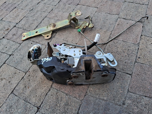 Замок и ручка двери задка 6911060130 TOYOTA