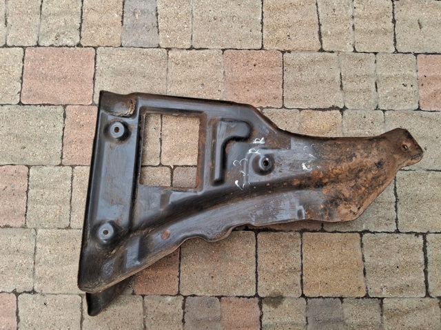 SUZUKI 7183052D00 в наличии Житомир