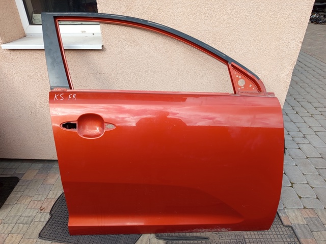 Пассажирская передняя дверь 760043W000 HYUNDAI