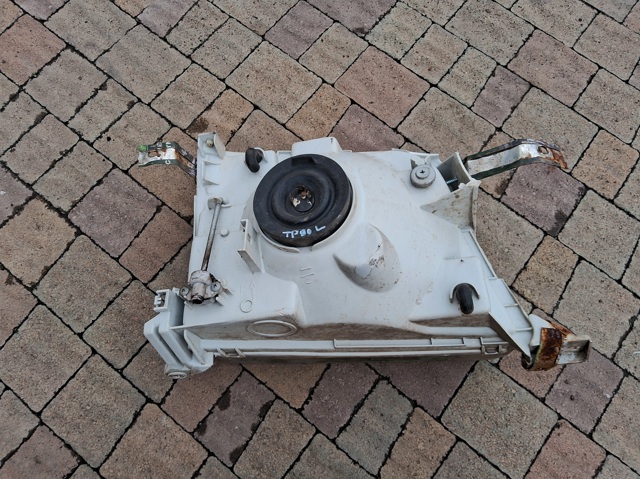 8115060850 TOYOTA Фара левая купить в Житомир
