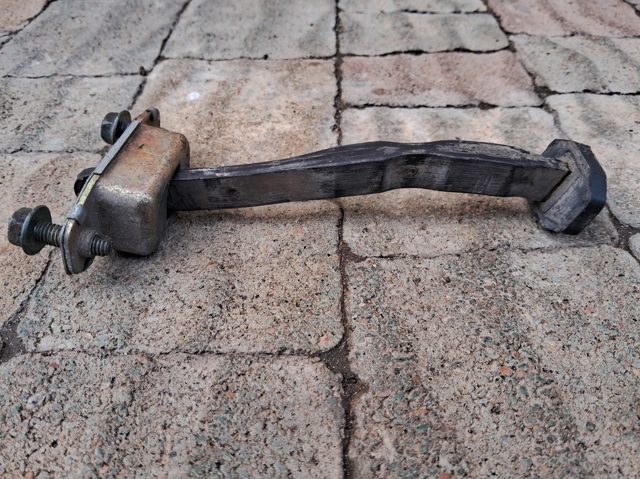 8181065D00 SUZUKI Ограничитель двери купить в Ровно