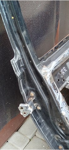 Петля задней правой двери 824003S300 NISSAN