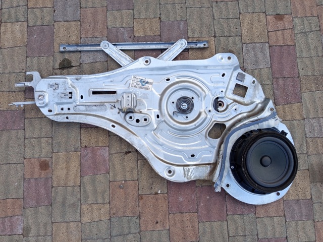 Стеклоподъемник передней левой двери 824713U000 HYUNDAI