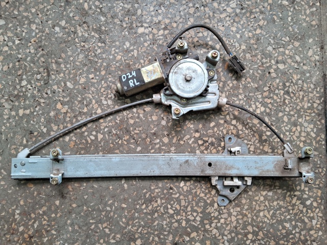 Моторчик стеклоподъемника двери задней, левой 827312S721 NISSAN