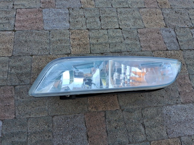 Противотуманная фара левая 8320108001 SSANG YONG