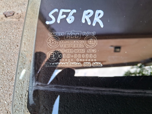 HYUNDAI 8342126000 Стекло двери задней правой в наличии Павлоград