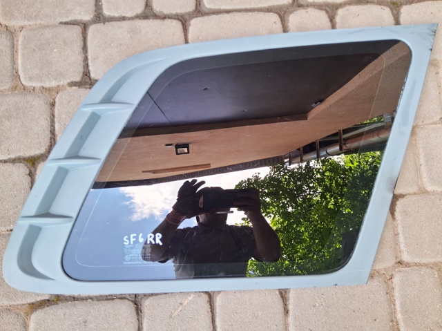 Стекло багажного отсека, правое 8782026000 HYUNDAI