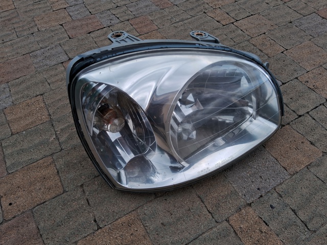 Фара передняя правая 9210226025 HYUNDAI