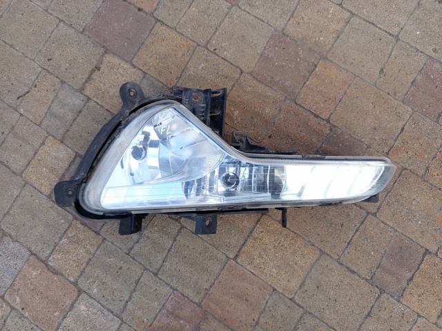 Левая противотуманная фара 922013W200 HYUNDAI