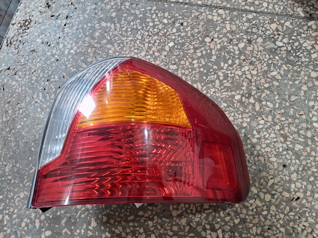 Фонарь задний правый 9240226020 HYUNDAI