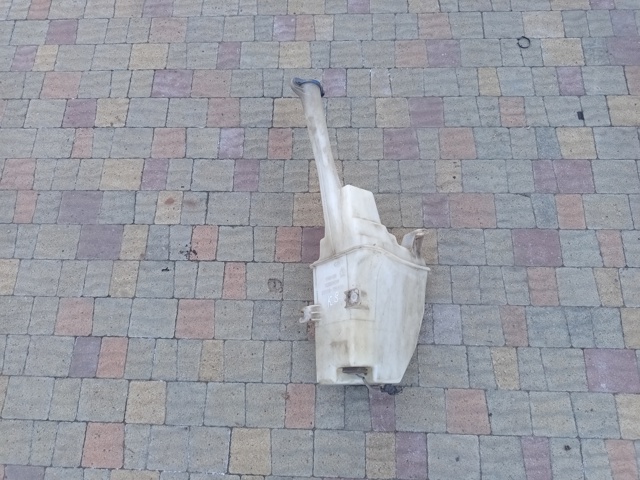 Водяной бачок омывателя стекла 986103W500 HYUNDAI