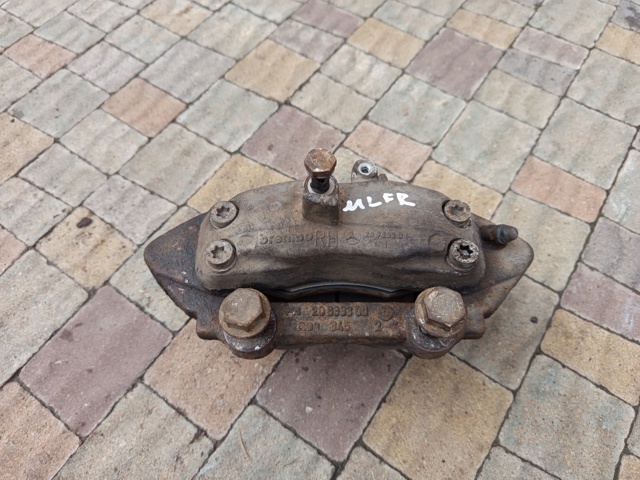 Тормозной суппорт A1634200183 MERCEDES