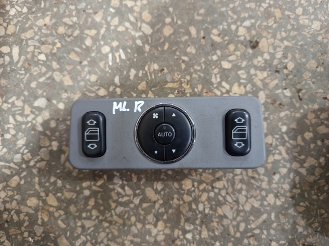Кнопки заднего стекло подъемника A1638200326 MERCEDES