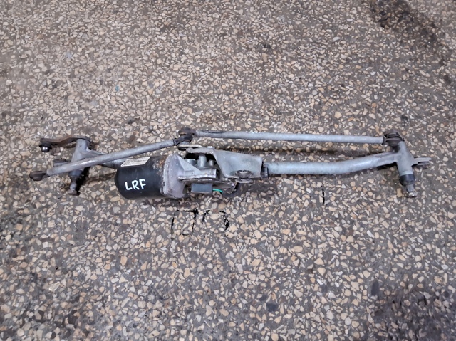 Мотор стеклоочистителя стекла (трапеции) DLB101540 LAND ROVER